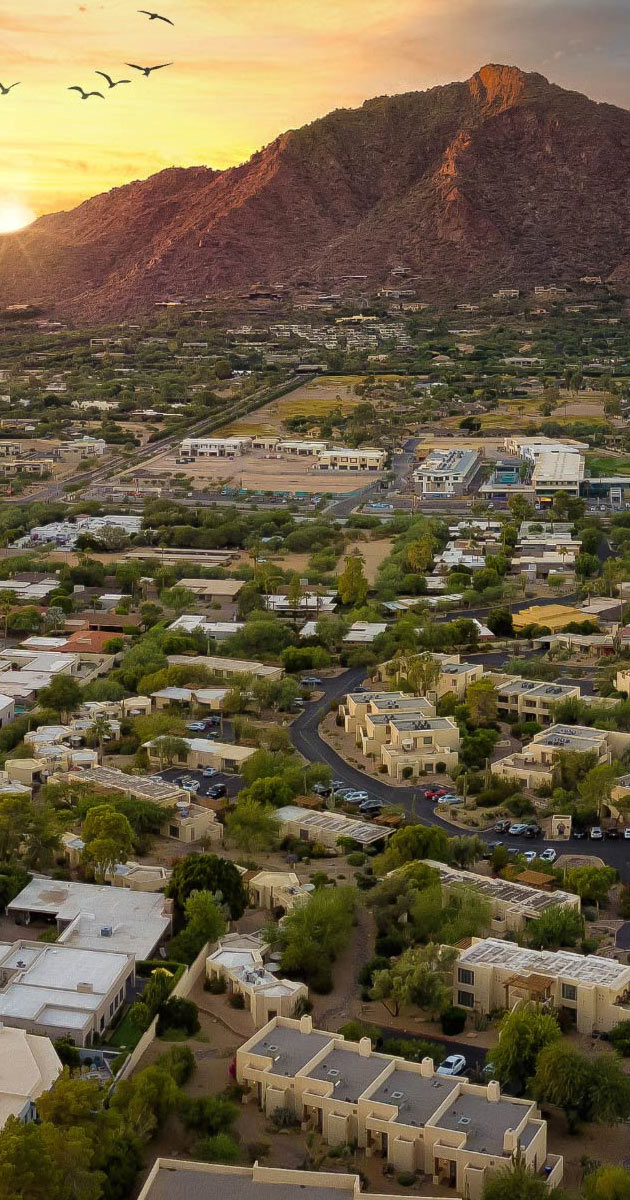 camelback-mountain-at-sunrise-in-phoenix-arizona-2023-11-27-05-06-52-utc (1)